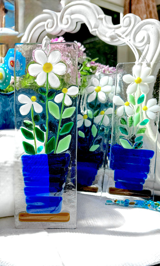 Fused Glass Daisies Suncatcher Workshop June 14, 1pm-3pm